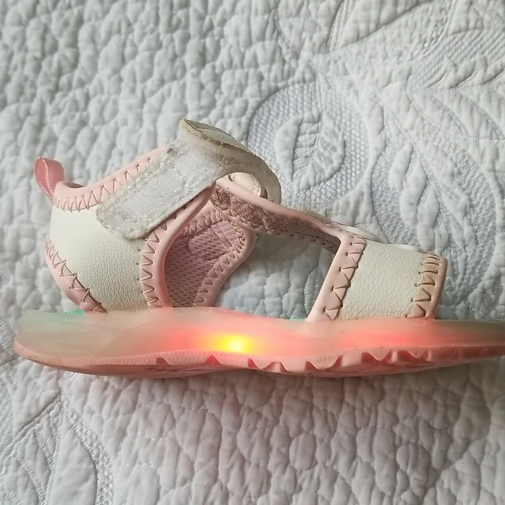 LIGHT-UP UNICORN SANDALS - Picture 3 of 10